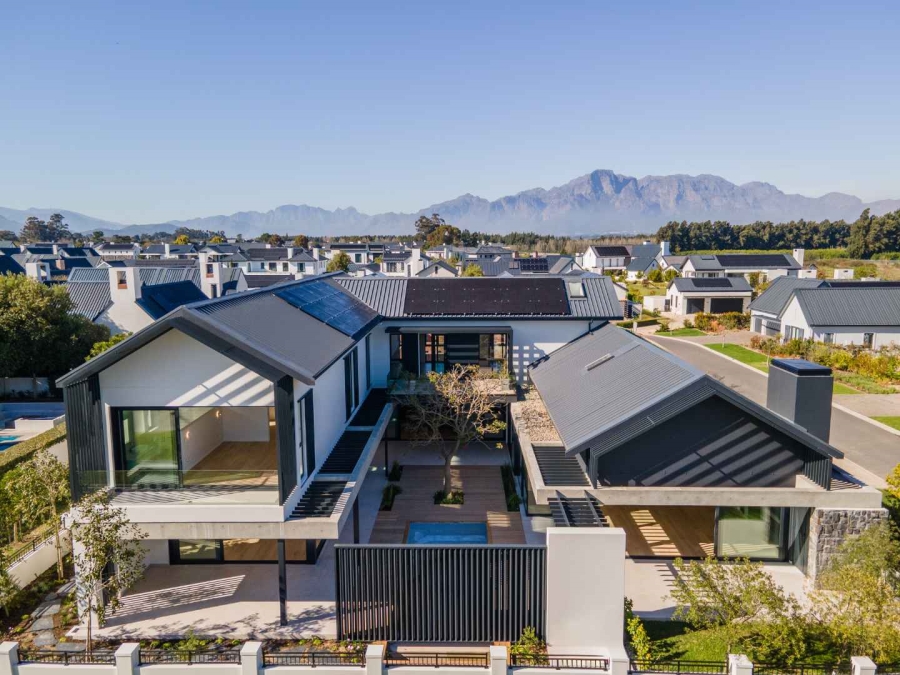 5 Bedroom Property for Sale in Val De Vie Estate Western Cape